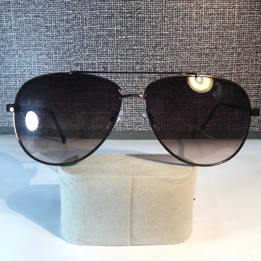Simply Vera sunglasses. In good condition.
